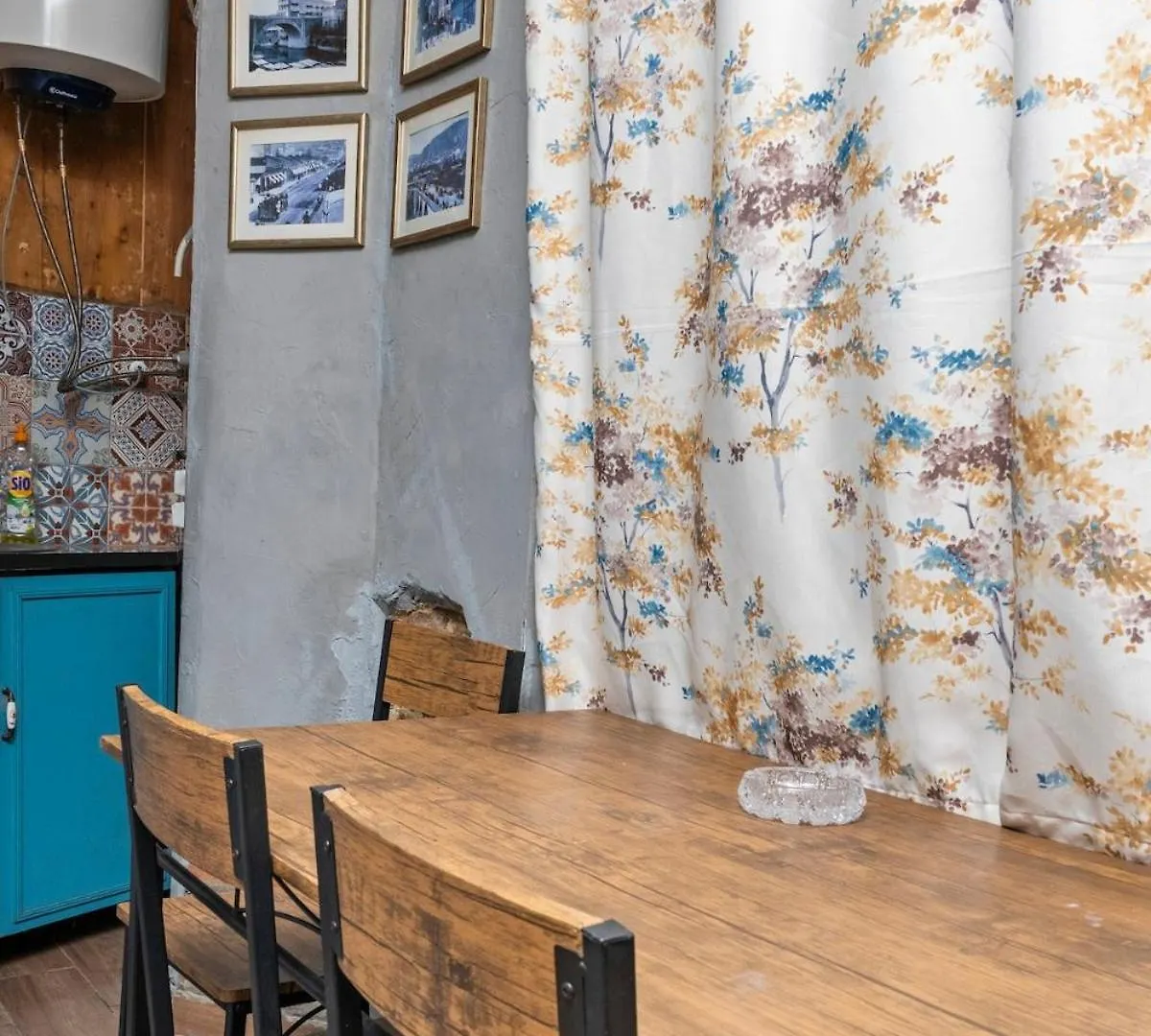 Stylish Studio Chikobava Street Heart Of Tbilisi Lägenhet